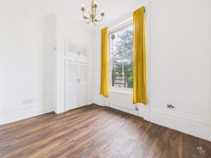 Bedroom- click for photo gallery
